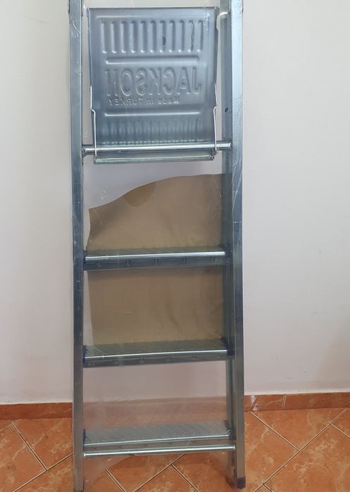 Scara pliabila 3 trepte+platforma