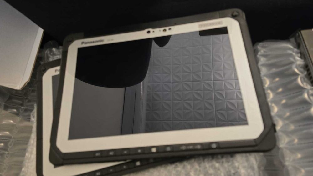 Tableta Panasonic Toughbook CF-20 8/256Gb TouchScreen, Antisoc, DUAL BOOT: Windows + Android, recomandata pentru utilizarea cu diagnozele auto,