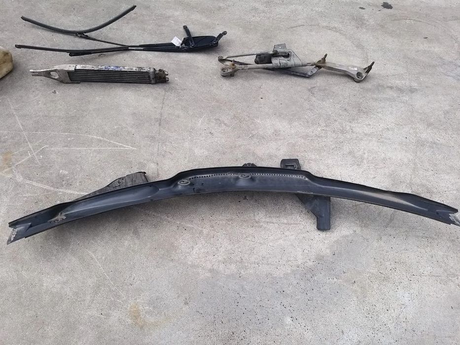 Grila stergator parbriz mercedes r class w251 2518300028
