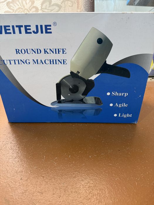 (Round Knife Cutting Machine)