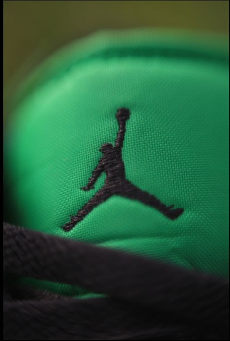 Jordan 1 low Black Lucky Green