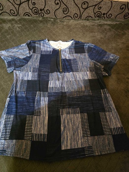 Vand 4 tricouri 2XL noi