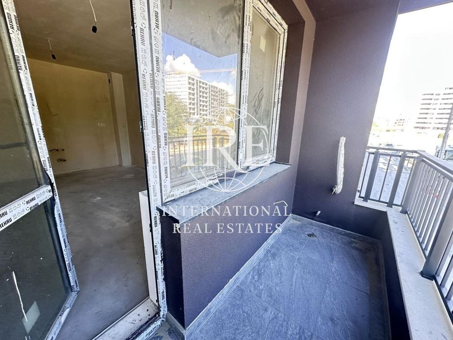 Продава се Двустаен апартамент в Варна, Възраждане 1 - 58 кв.м за 2150 €/кв.м - Снимка #6