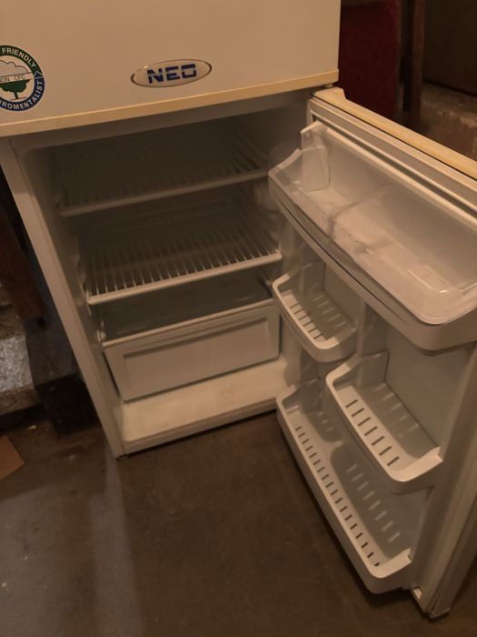 Хладилник с камера