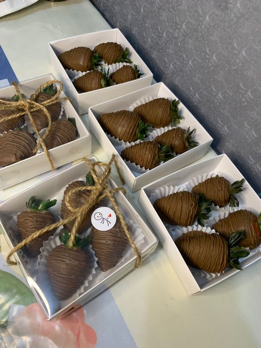 Клубника в шоколаде 4шт