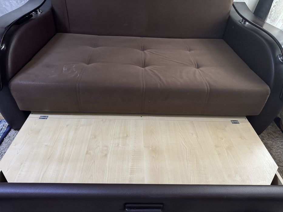 Продам диван 75000тг