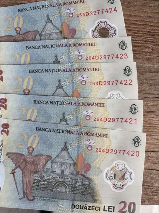 5 bancnote de 20 lei cu serii consecutive