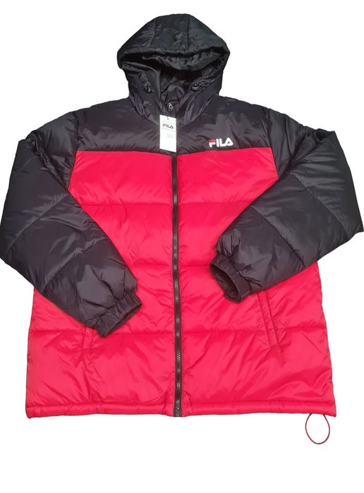 Мъжко Яке Fila

Чисто ново с етикети. 

Размер XL

Цена 99 лв.