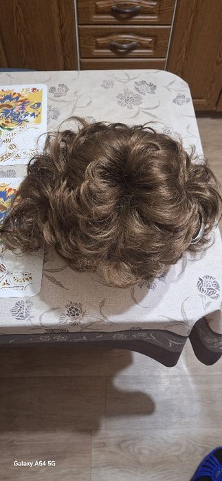 Парик женский,  искусственный.