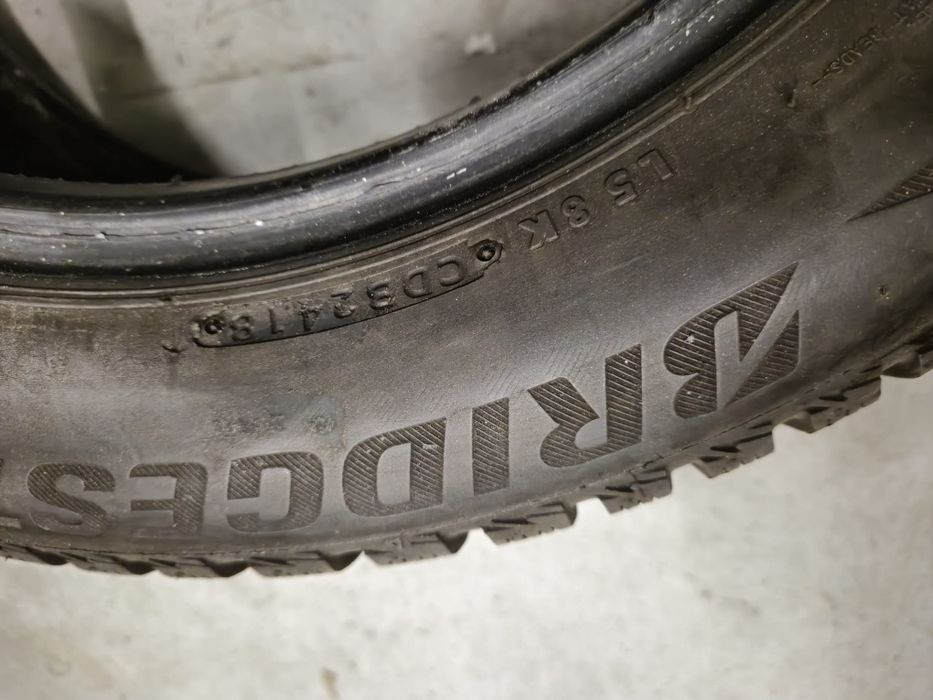 4 anvelope iarna Bridgestone 205 55 16 stare foarte buna