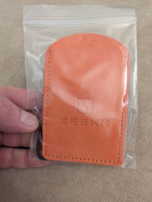 Чехол под ключ карту Zeekr