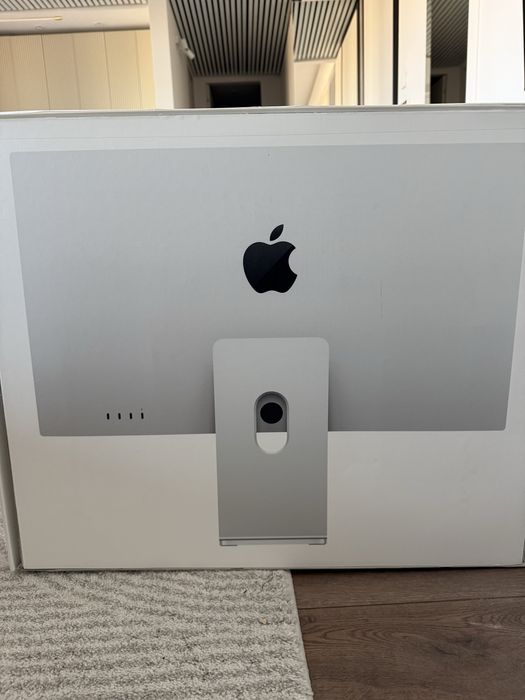 Monitor Apple Studio Display 27’’ 5K Stand Tilt and Height Adjustable