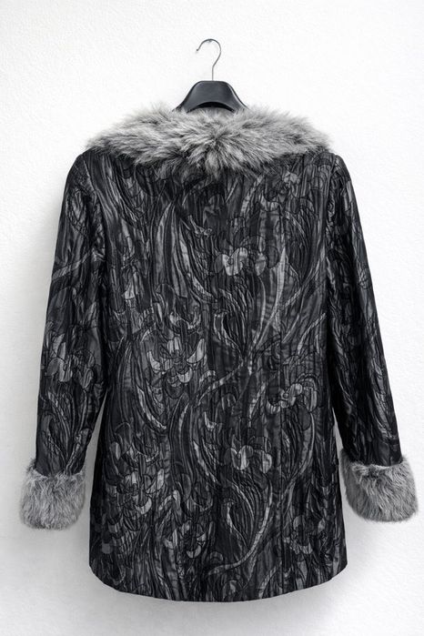 Дамско яке с пух