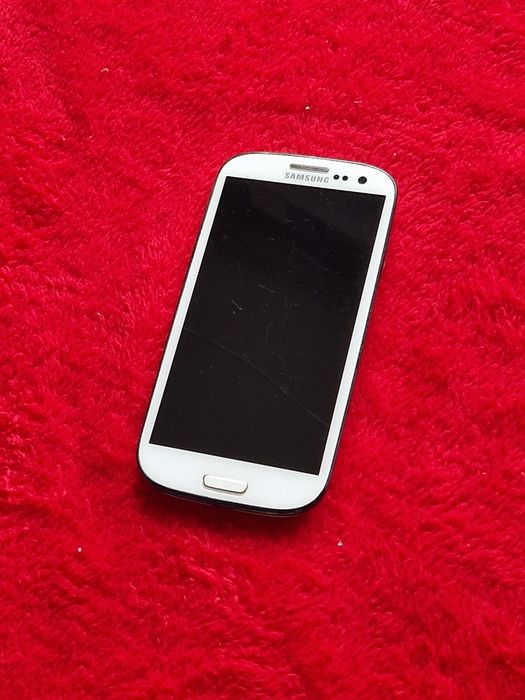 Telefon cu touchscreen funcțional