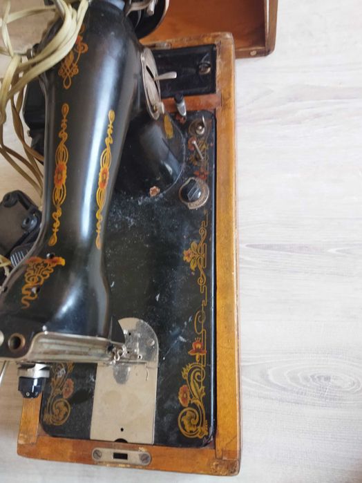 Стара шевна машина Калинка на ток