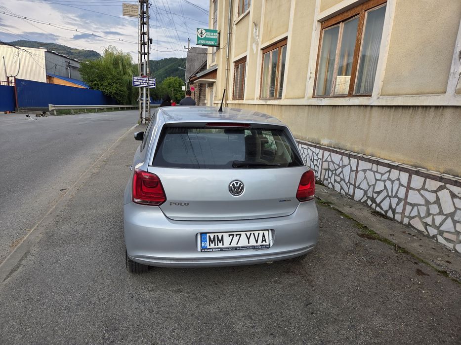 VOLKSWAGEN Polo 2011 — imagine 3