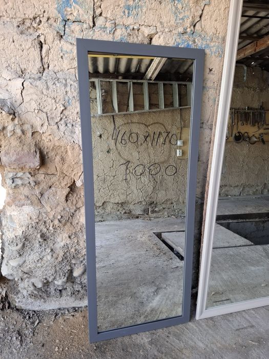 Зеркало продам в рамках