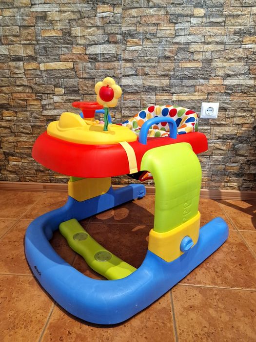 Детска музикална проходилка и уокър 2 в 1 Hauck Walker Dots