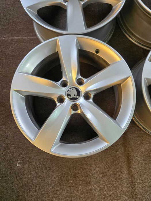 4 Jante Aliaj 5x112 17'' 7J ET 39 OEM VW Touran Sharan Caddy Golf Passat Tiguan T-Roc / Skoda Octavia Karoq Superb YETI