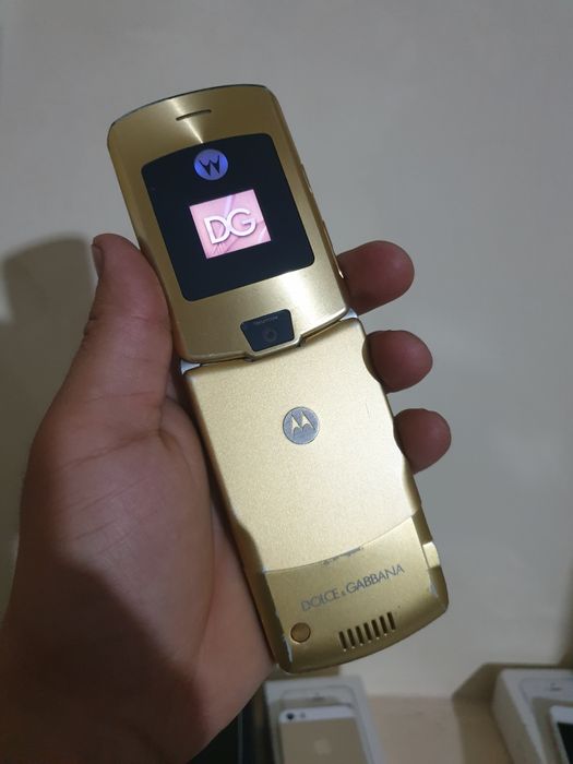 Motorola razr v3i gold