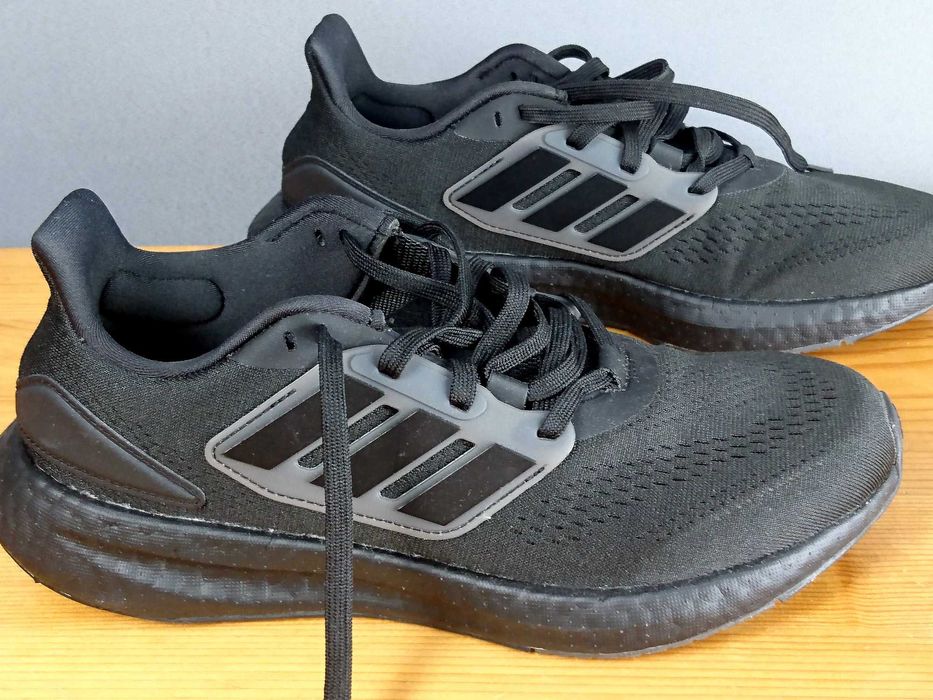 Мъжки Черни Маратонки за Бягане Adidas Pureboost 22