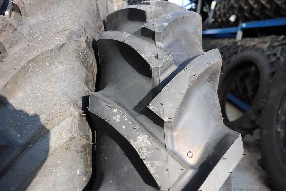 11.2-28 BKT 8 pliuri anvelope noi cauciucuri pentru tractor spate