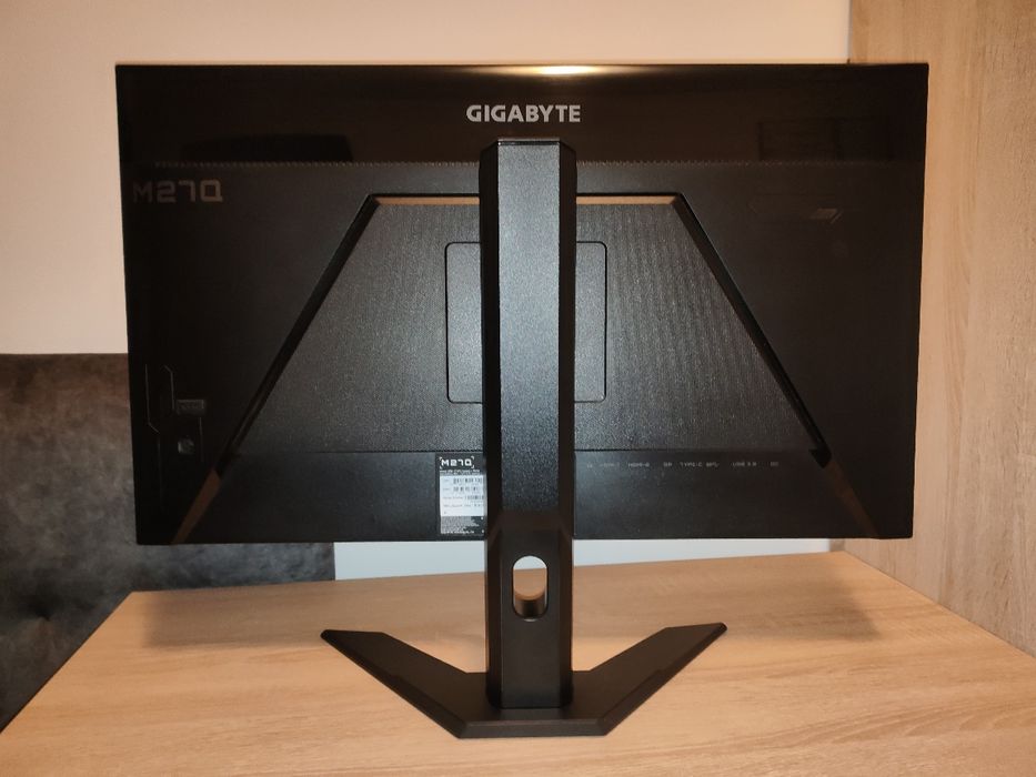 Monitor Gigabyte M27Q