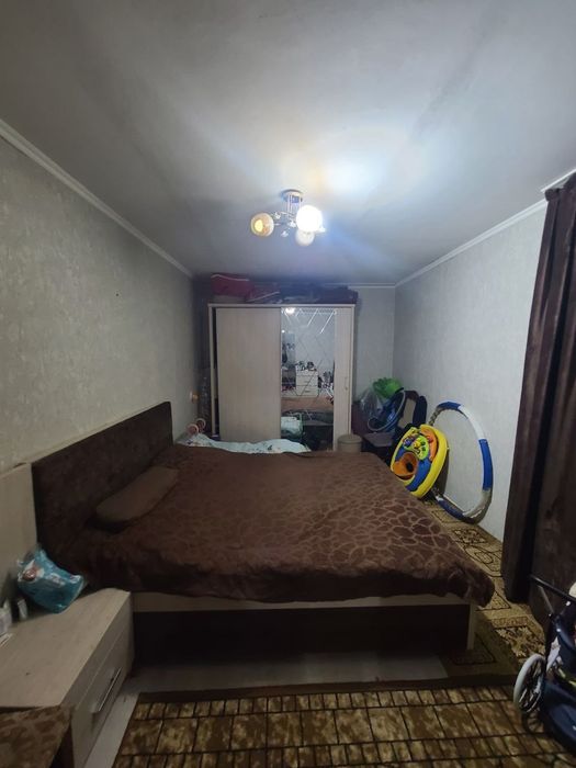 Срочно продаётся 1 комнатная квартира в городе Чирчике