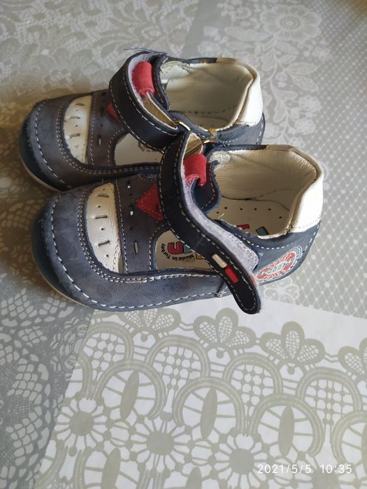 Детская обувь продам