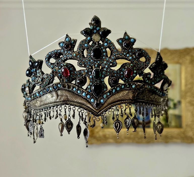 Стара сребърна корона от 19 ти век