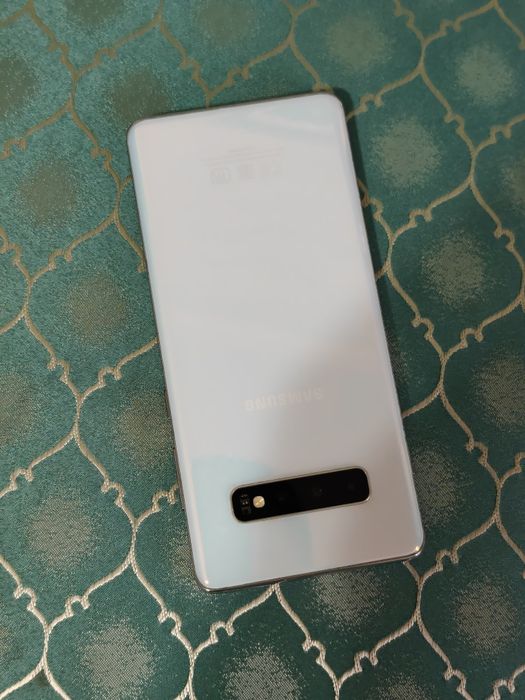 Samsung S10 Plus 128 gb Ram 8 EAC