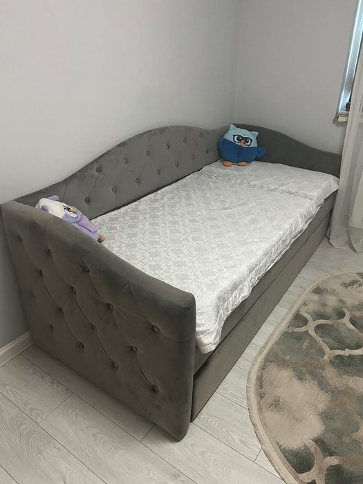Vand pat copii  tapițat cu sertar