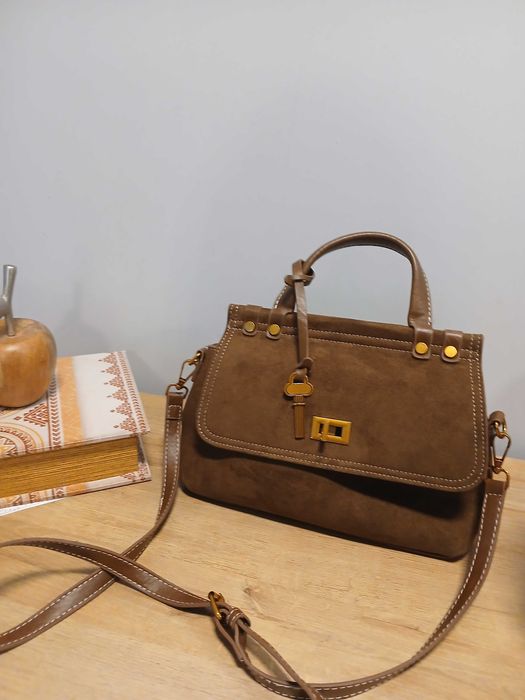 Чанта велур ,Furla