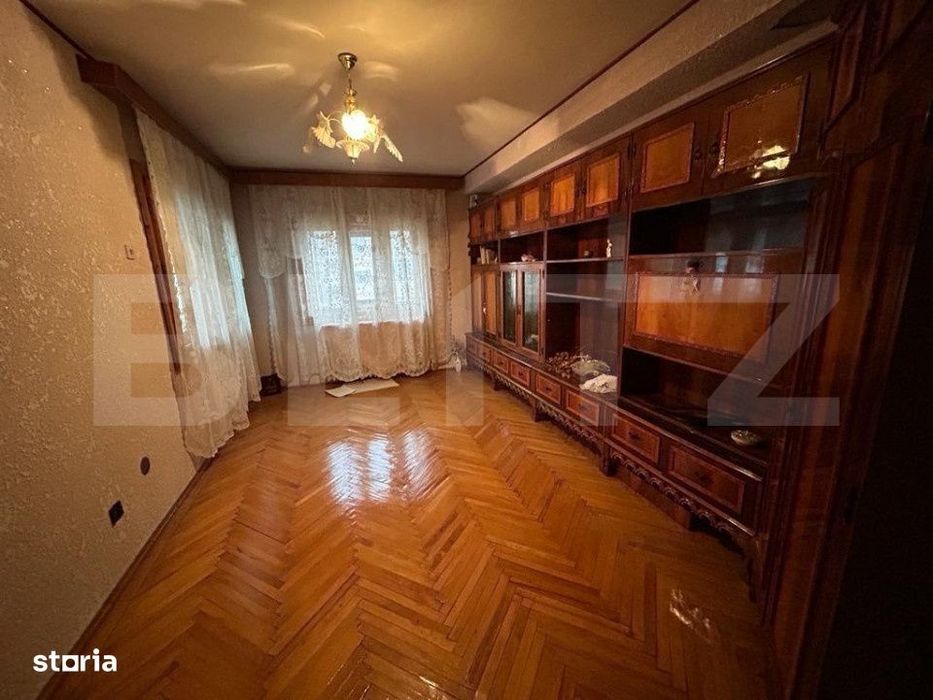 Casa mutifunctionala, 380 mp utili, pretabila pentru activitati comerc