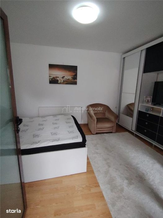 Casa 3 camere de vanzare zona Liceul Carabella