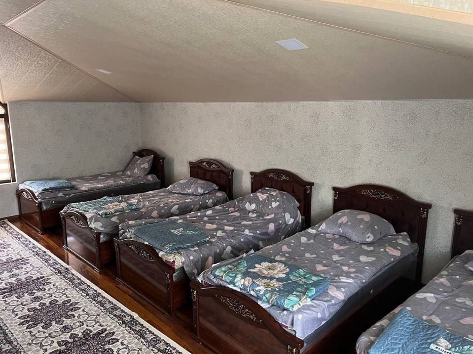 Oqtosh dacha BROKER 15 18 kishilik bez makler dacha oʻzimiki