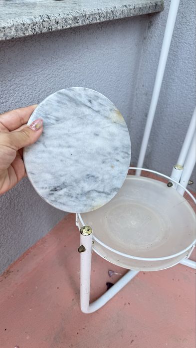 Цветарник с керамични подложки