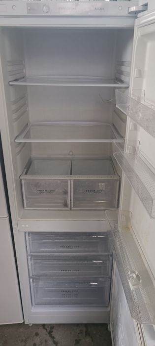 Продам холодильники