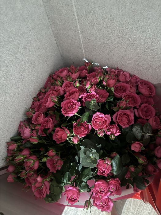 Кустовые розы сатылады