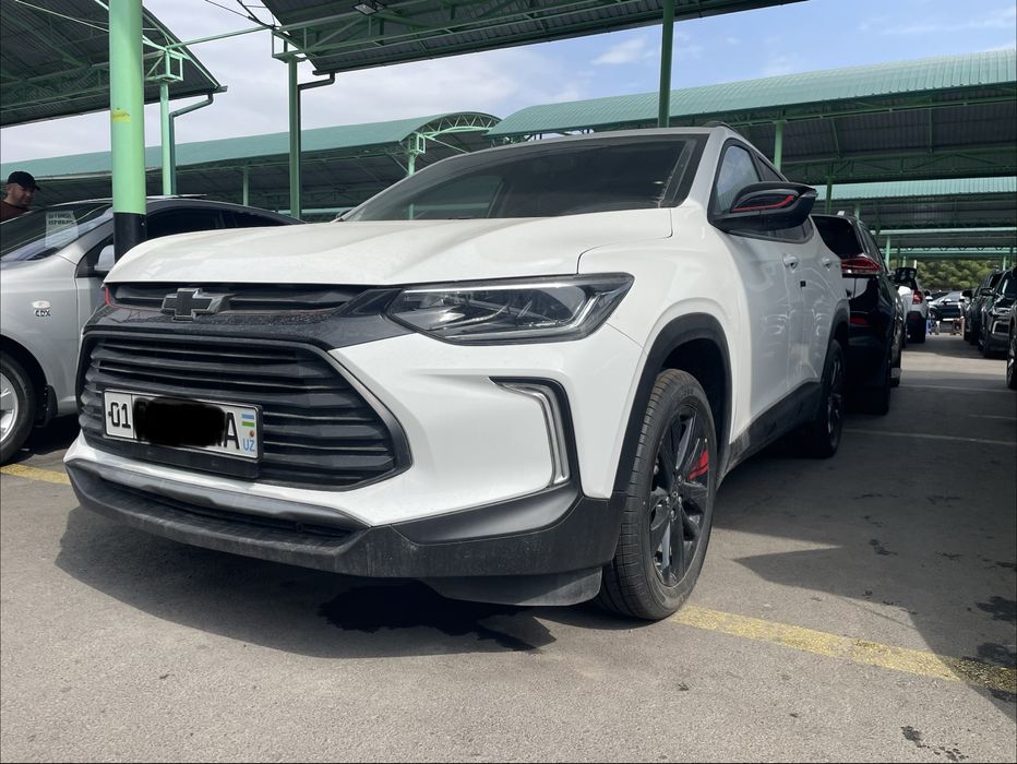 Chevrolet Tracker-2 Red Line