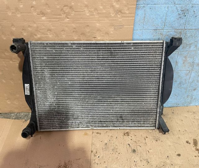 Radiator apa racire motor 8E0121251A 8E0121251A Audi A4 B6