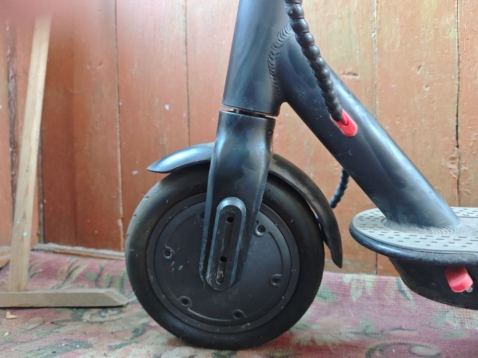 Продам электро самокат Lovo