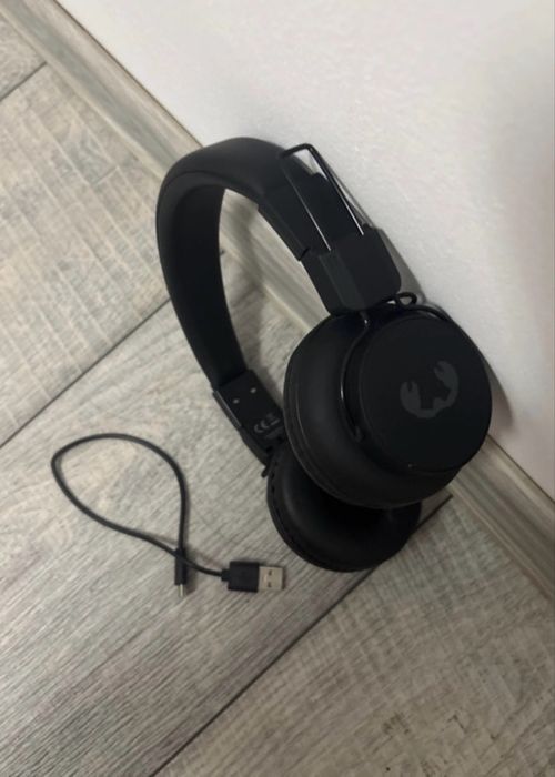 Vând Casti wireless Fresh 'n Rebel 3AHP201BL