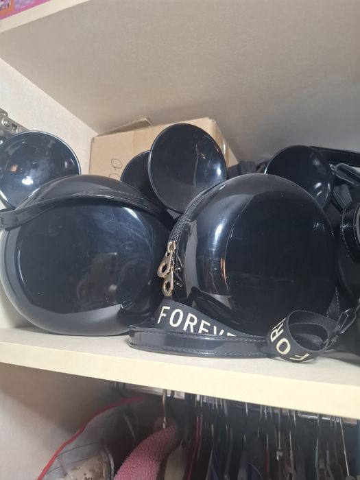 Продам сумку чёрную, бежевую