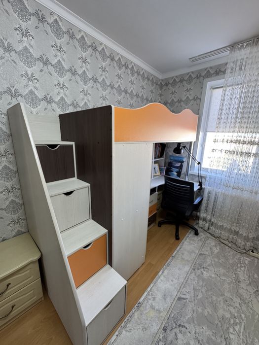 Двухъярусная кровать