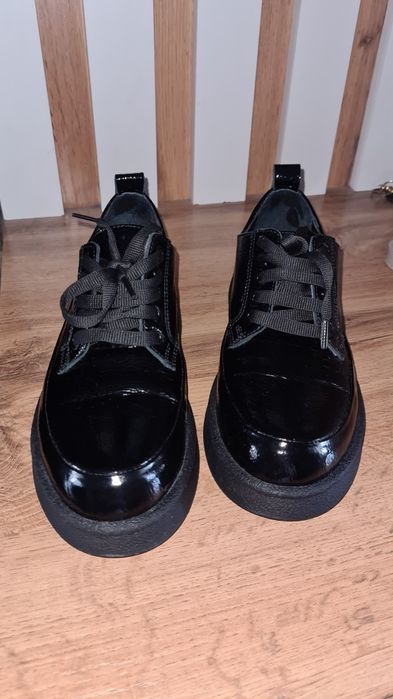 Срочно продам женскую обувь