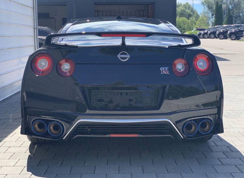 Nissan gt r 3 8 AMT биографии