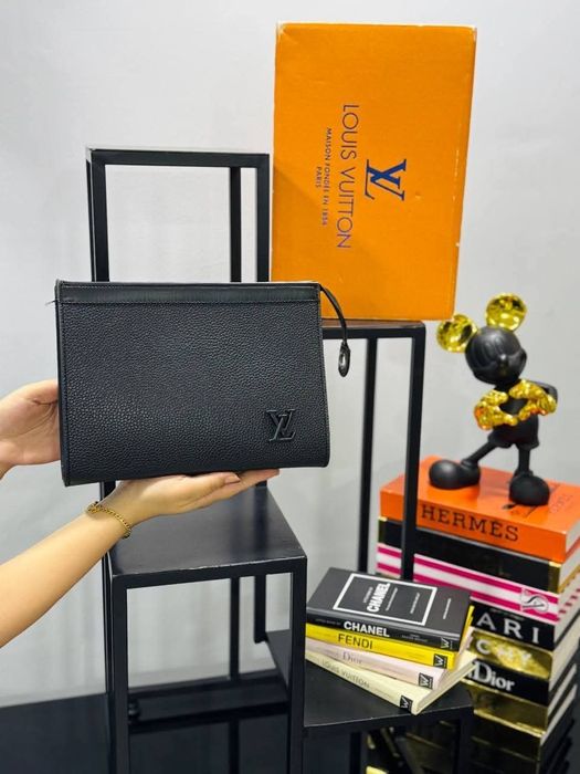 Мъжки чанти различни модели Goyard