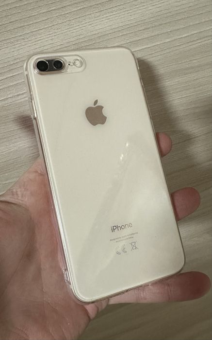 Айфон 8+ на 64гб