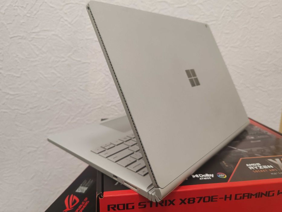 Ноутбук-трансформер Microsoft Surface Book 13.5" (Core-i5/8GB/128GB)